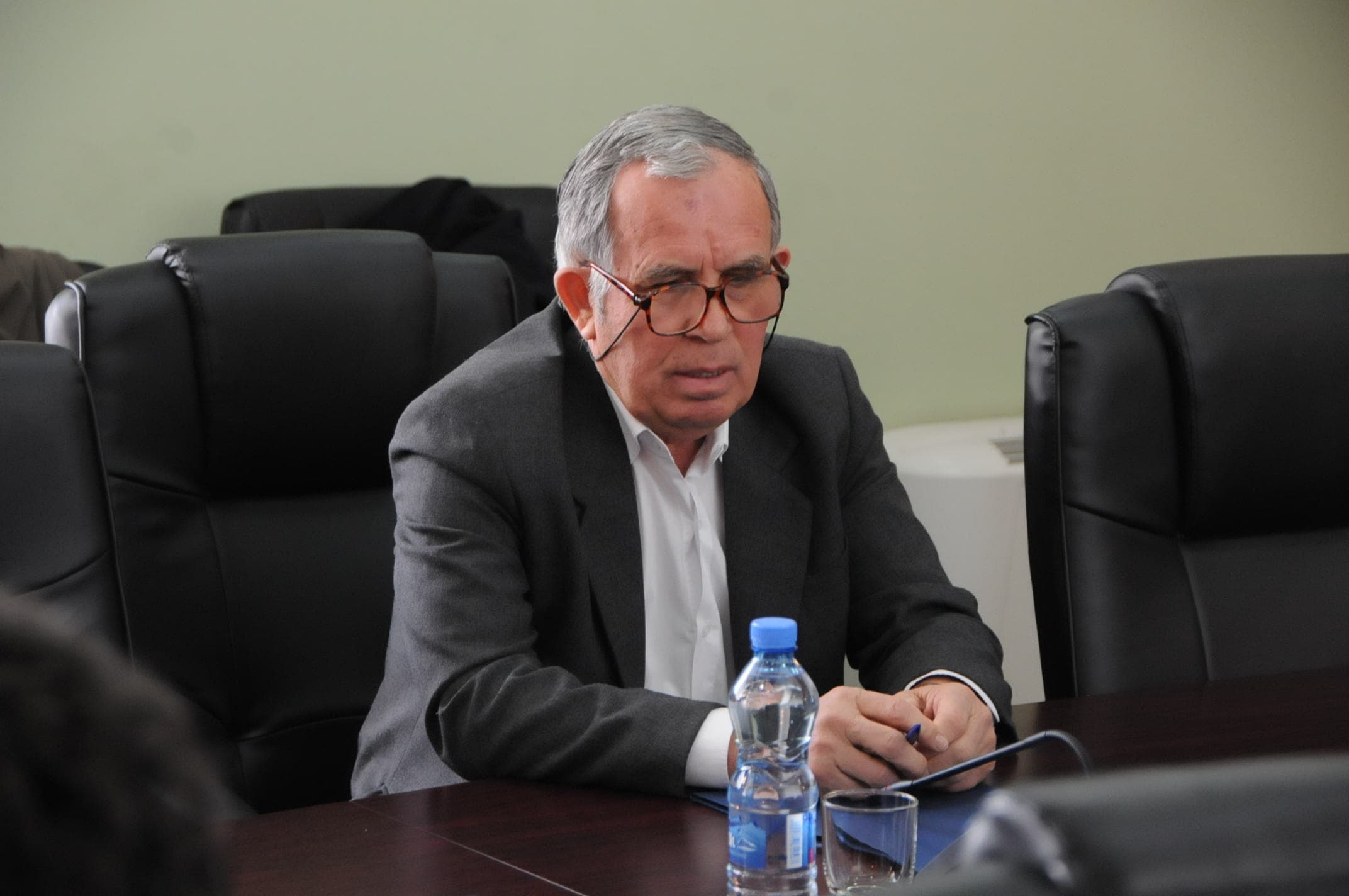 Baraliu: Klasa politike po e thellon krizën, institucionet po krijohen me bazë kushtetuese të dyshimtë