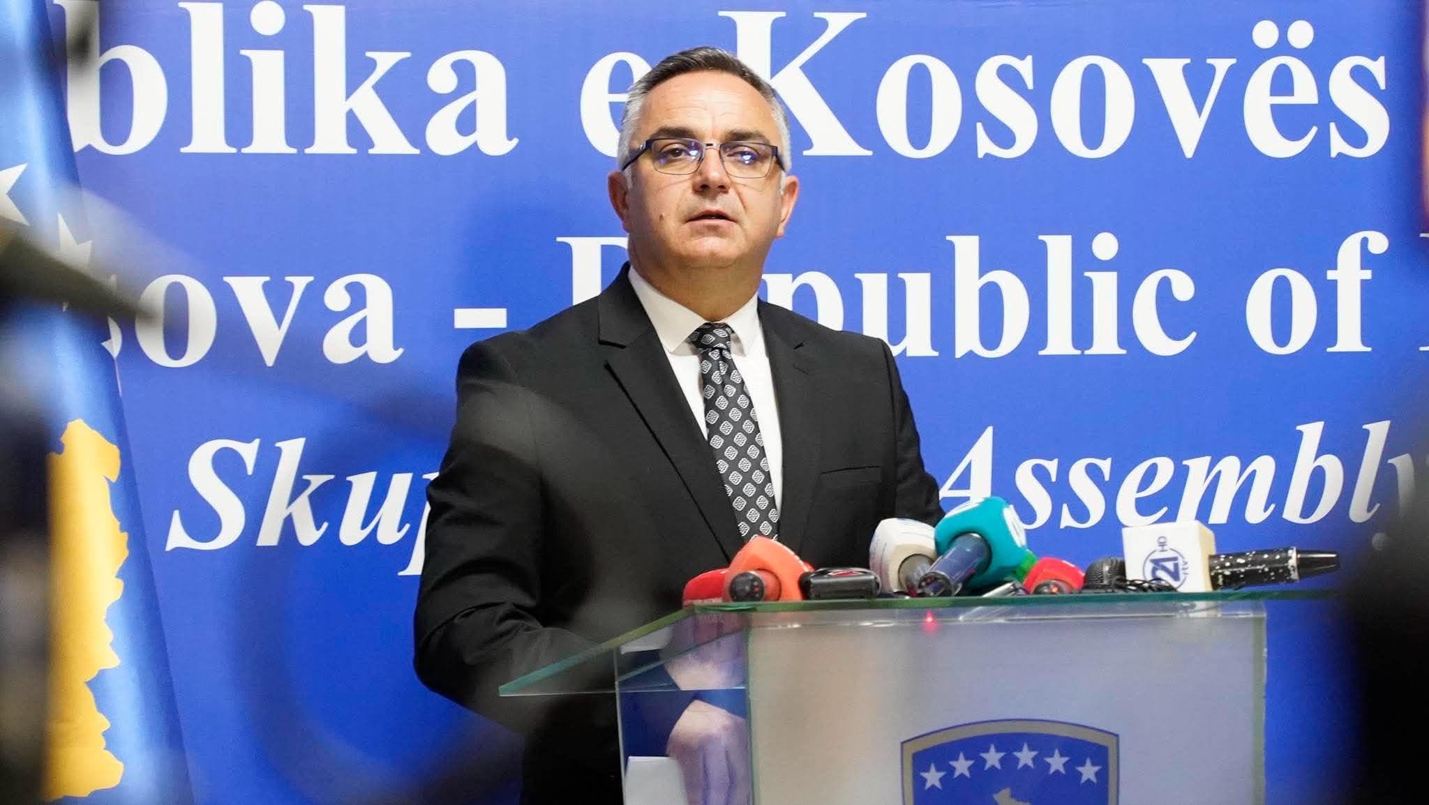Featured image for Besnik Tahiri: Shteti nuk qeveriset në 24 orët e fundit, gjithçka po lihet për fund