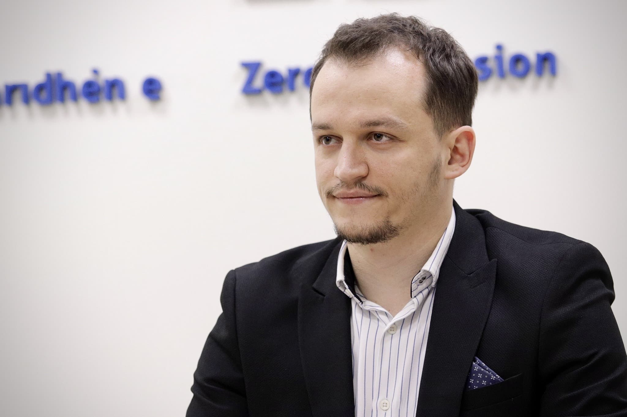 Cakolli thotë se konstituimi i Kuvendit po zvarritet për interesa elektorale, synohen zgjedhjet në janar