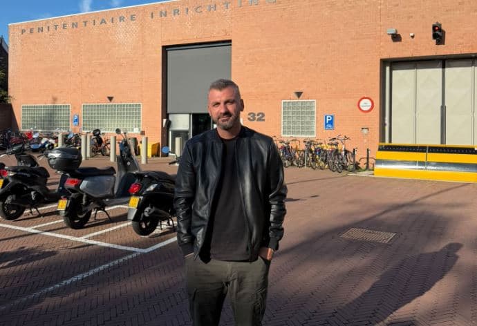 Djali i Fatmir Limajt para verdiktit në Hagë: Nesër liria jonë do të lirohet, çlirimtarët do të kthehen në Kosovë