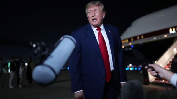 “Duhet të sillen mirë”, Trump paralajmëron Iranin: Ose marrëveshje, ose do t’ju shkatërrojmë