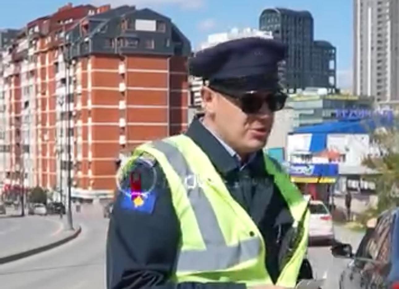 E konfrontoi Aida Dërgutin, ky është zyrtari policor që u suspendua