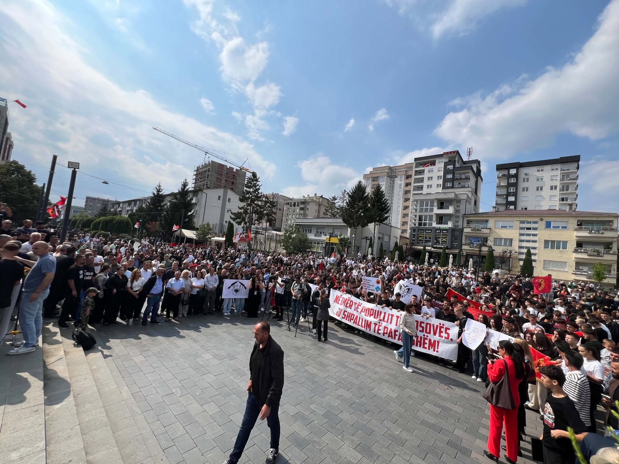 Featured image for “Faleminderit studentëve që ngritën zërin” – Altin Krasniqi pas protestës në mbështetje të ish-krerëve të UÇK-së