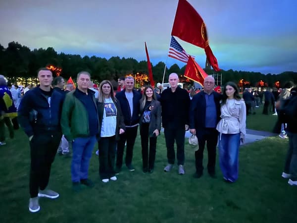 Familja e ish-presidentit Thaçi në Hagë para vendimit