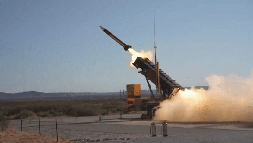 Featured image for Fillon lufta e “yjeve”, ushtria amerikane zbulon se ka armë në hapësirë