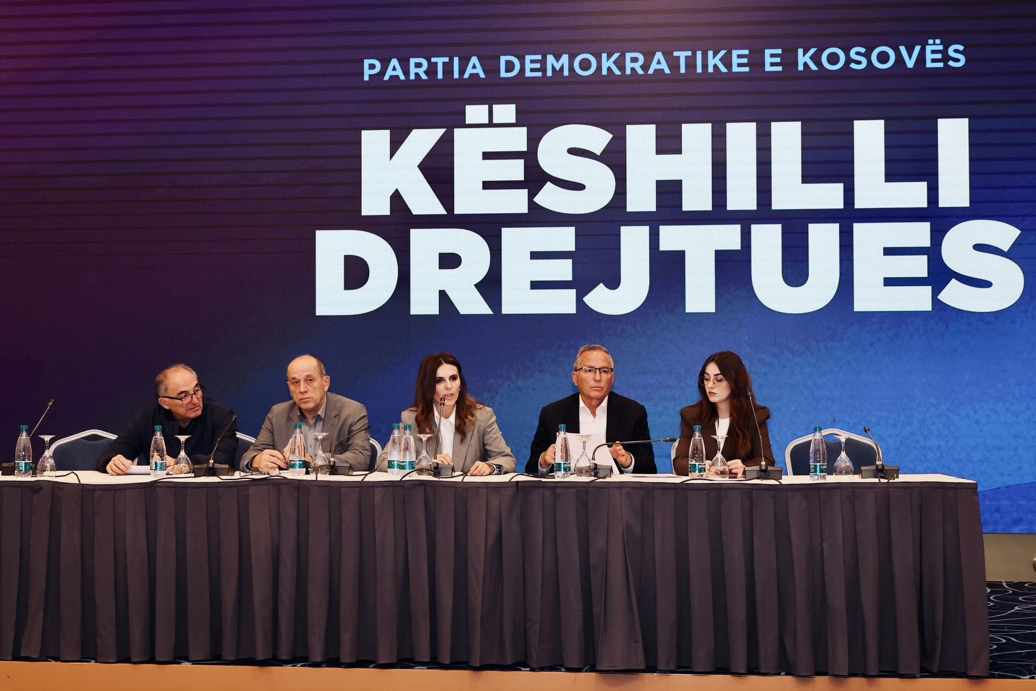 Hamza në Këshillin Drejtues të PDK-së: Mbrojtja e çlirimtarëve dhe e së vërtetës për luftën të jetë prioritet shtetëror