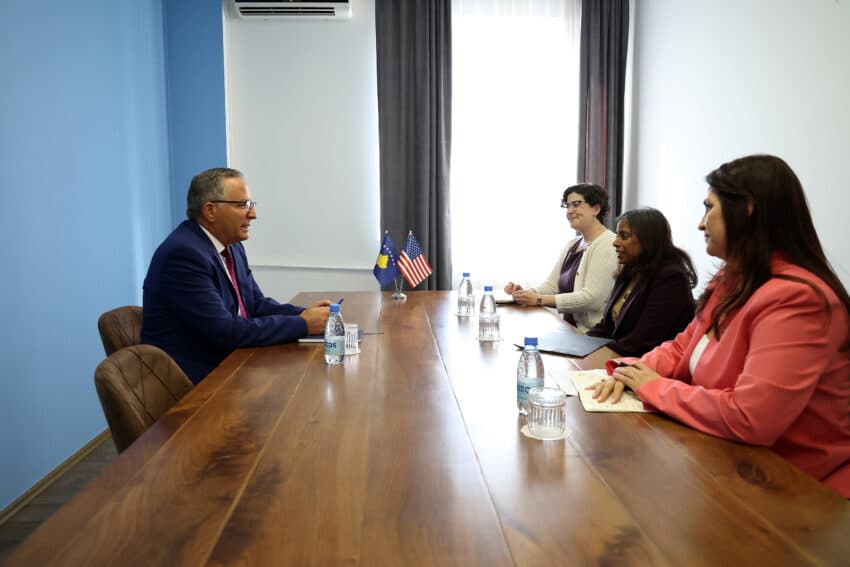 Featured image for Hamza pret në takim ambasadoren Prattipati: Zvarritja e konstituimit të Kuvendit po e thellon krizën institucionale