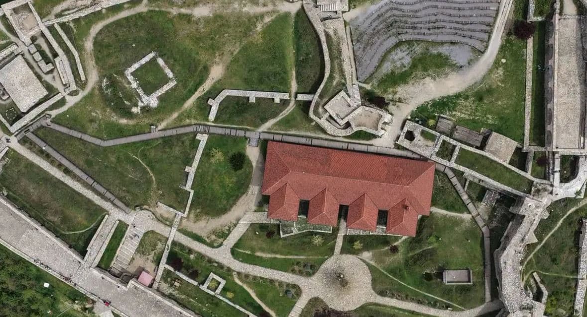 Hapet pjesërisht për vizitorë Kalaja e Prizrenit