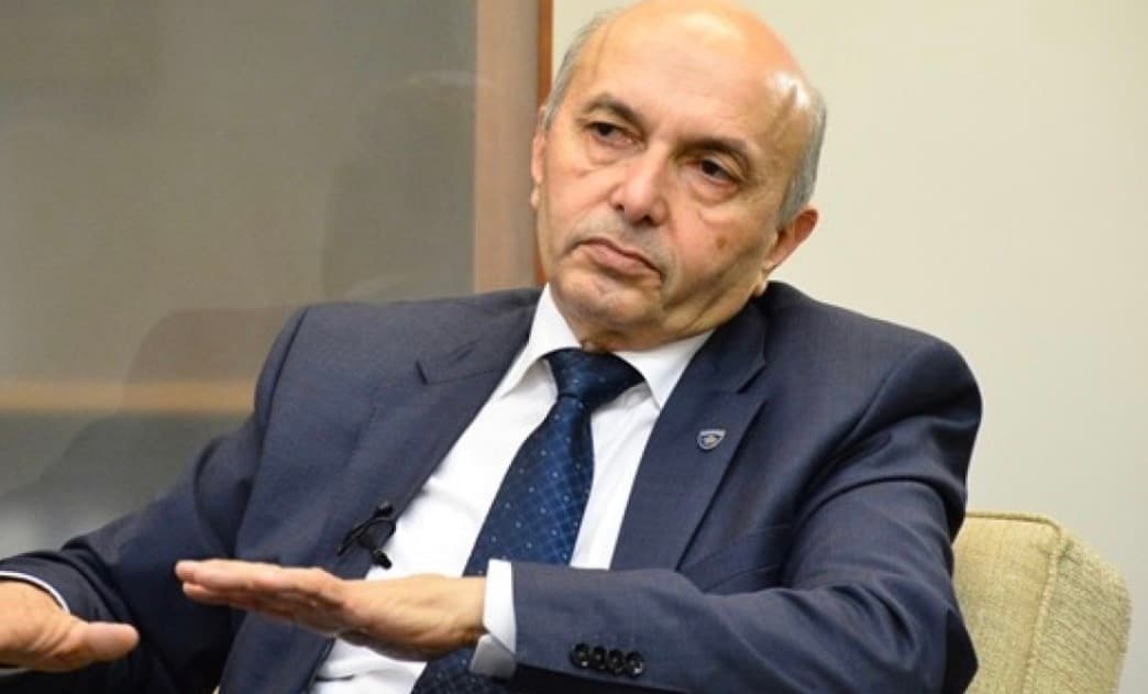 Featured image for Isa Mustafa mbron 6 deputetët e LDK-së: Konsensusi nuk e zëvendëson Kushtetutën