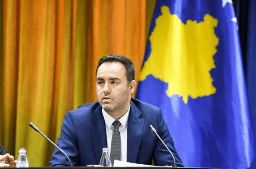 Konjufca: Nderimi i Ratko Mlladiqit nga Beogradi, akt i turpit të thellë moral e politik
