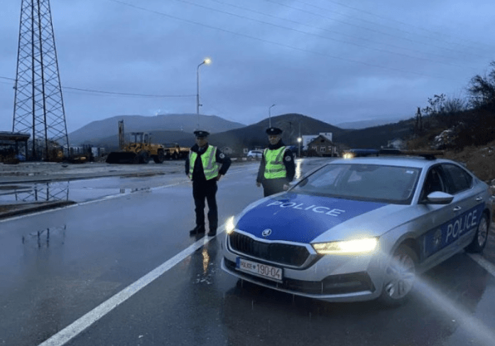 Featured image for “Kontrabandim me migrantë”, 2 shtetas të huaj kapen në Han të Elezit