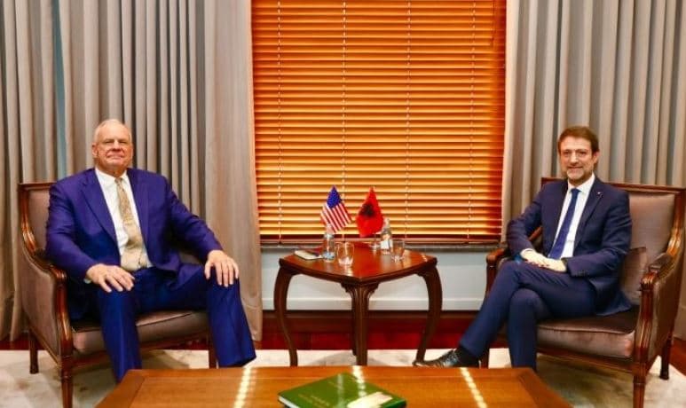 Featured image for Kryediplomati shqiptar pret në takim ambasadorin e ri të SHBA-ve