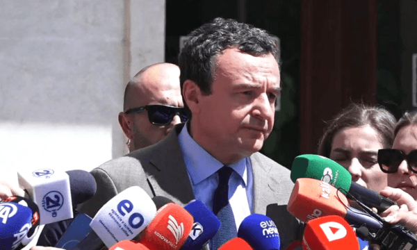 Kurti për deklaratën e Simiqit: Mund të jetë edhe në kuadër të euforisë së tij nga varrimi i Ratko Mlladiqit