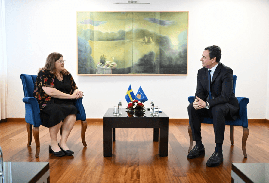 Kurti priti në takim mirëseardhës ambasadoren e re të Suedisë, diskutojnë për thellimin e bashkëpunimit