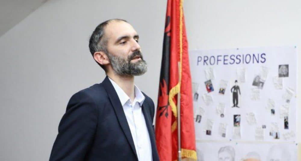 Ligji për Specialen, Abrashi: Edhe ne si deputetë s’kemi pasur kohë ta shohim, rol kanë edhe qëndrimet e miqve ndërkombëtarë