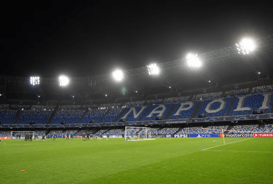 Featured image for Napoli blindon “Maradonën” para duelit me Arsenalin