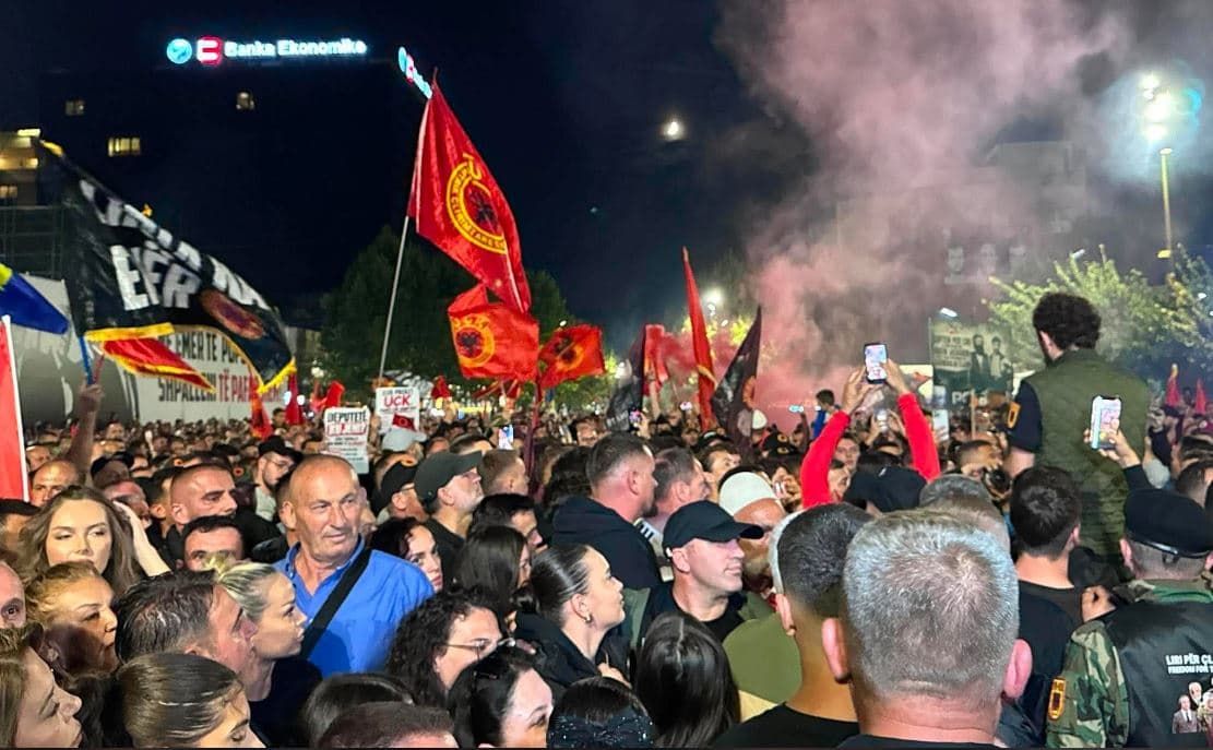 Nata e katërt, protestuesit janë me çlirimtarët