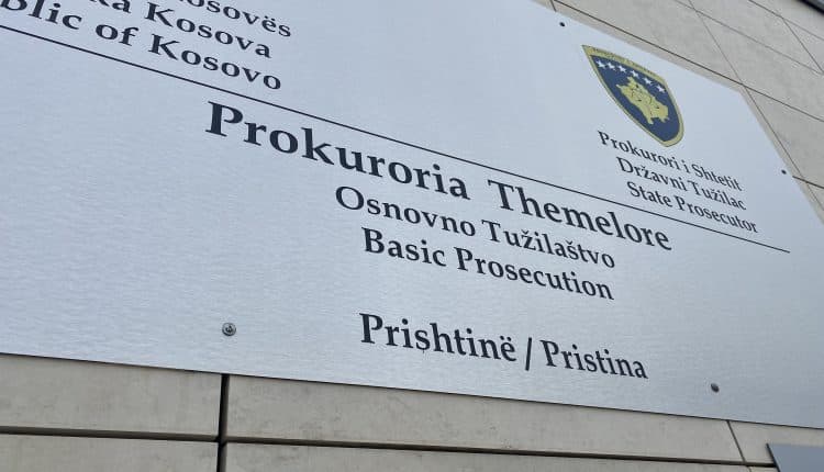 Nga 38 mijë në 123 mijë euro/ Prokuroria kërkon paraburgimin e tre të dyshuarve për fajde