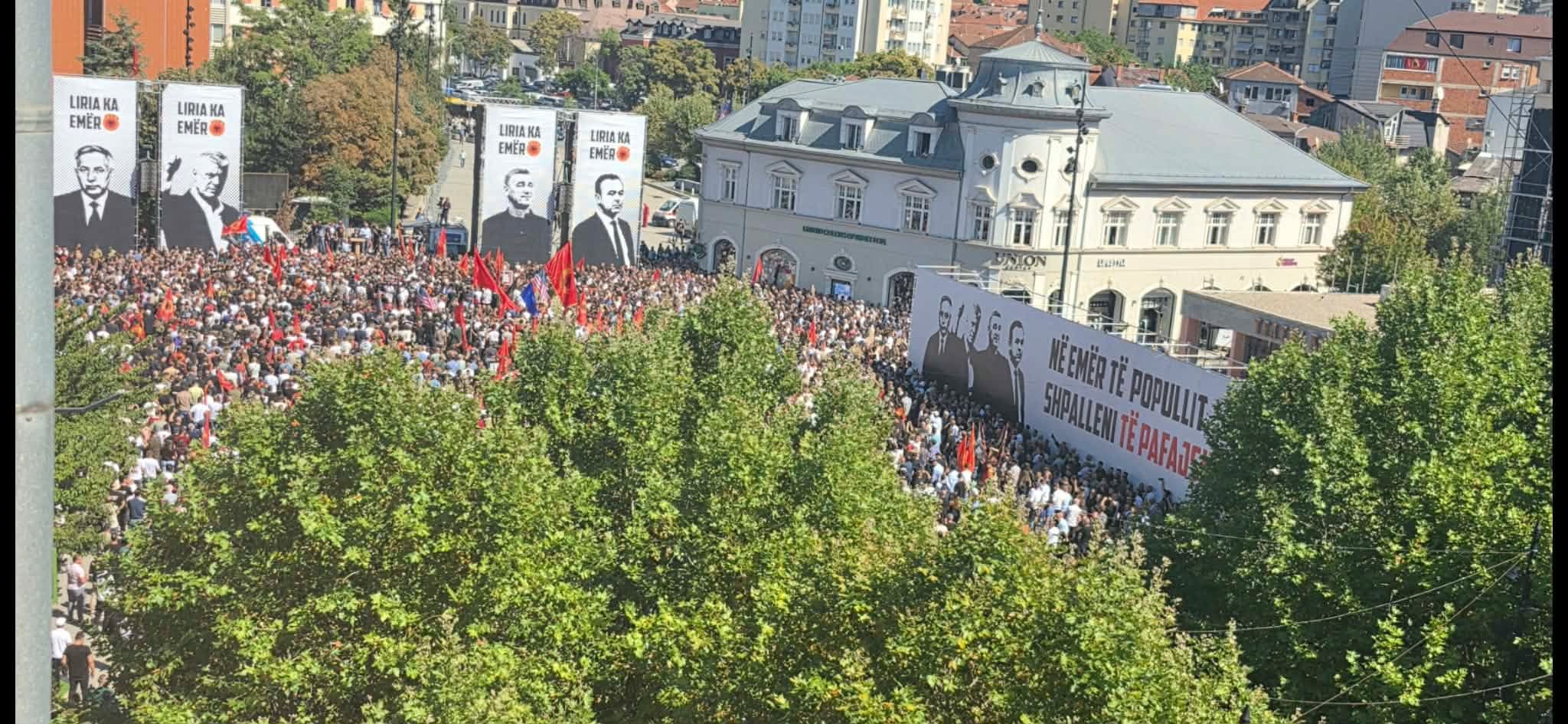 Nis protesta në shesh, mijëra qytetarë të pranishëm