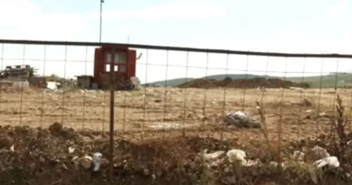 Pa ujë të pijshëm e me mbeturina, banorët e Llojzës në Ferizaj paralajmërojnë largimin nga fshati