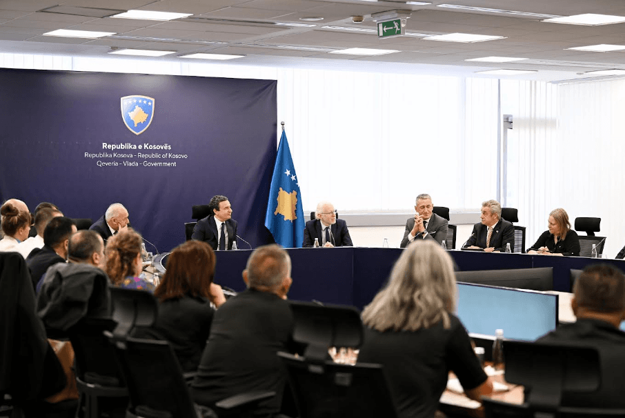 Platforma për Çështje të Komuniteteve i dorëzohet Qeverisë