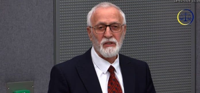 Poezi imagjinare me nënën, si Jakup Krasniqi i jepte vetes zemër në paraburgim