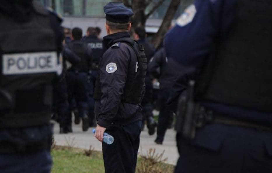 Policia e Kosovës shënon 27-vjetorin me ceremoni solemne festive