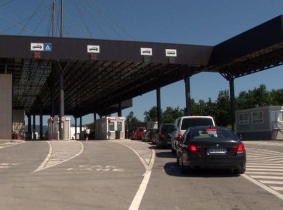 Featured image for Pritje të shkurtra në kufij, nuk raportohet për kolona