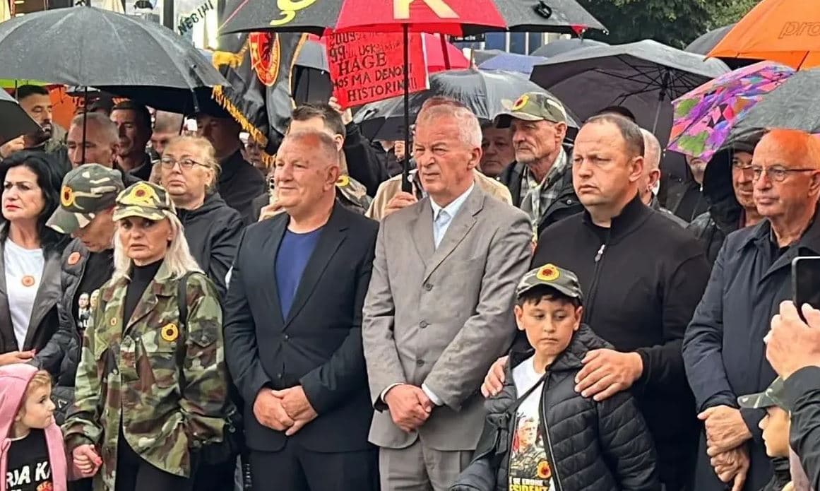 Protesta në Lipjan, Shukri Buja i bashkohet qytetarëve