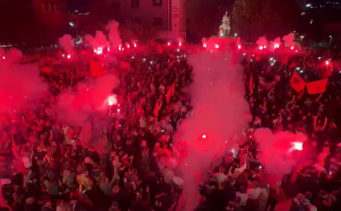 Sherifi: Protestat nuk mjaftojnë, institucionet duhet të veprojnë për Kosovën dhe UÇK-në