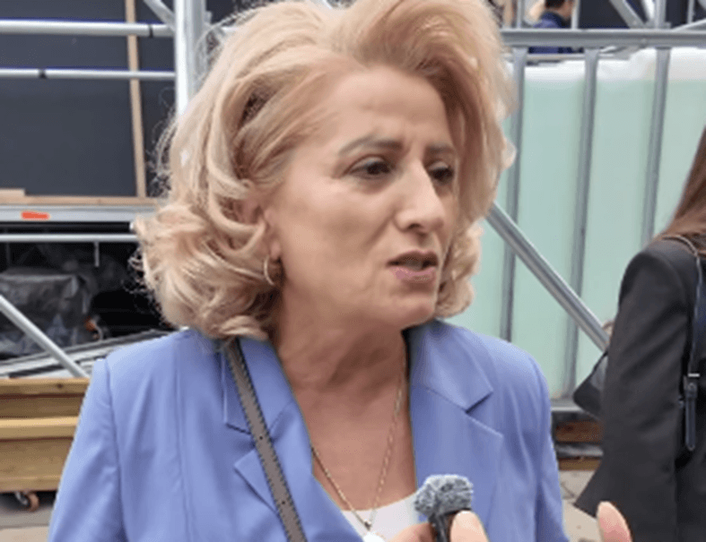 Shkurte Fejza nga marshi në Prishtinë: Urojmë që kjo të jetë finalja