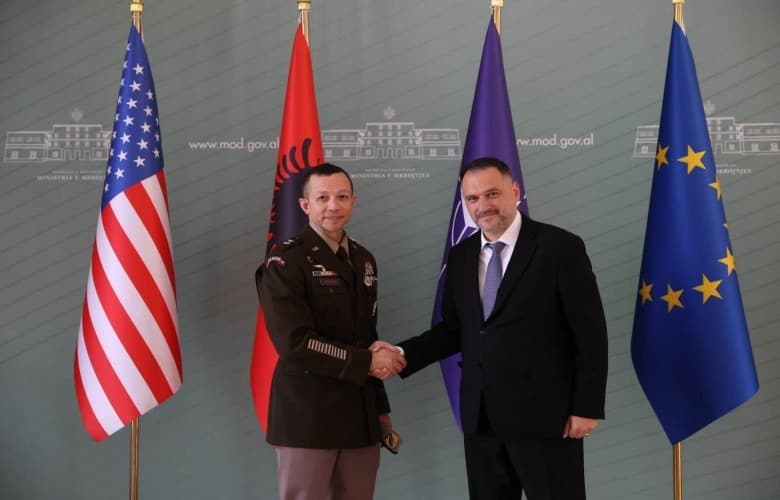 Shqipëria thellon bashkëpunimin me SHBA-në në mbrojtje dhe siguri
