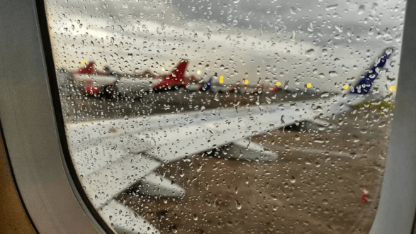 Featured image for Stuhia në Shkup detyron avionin nga Cyrihu të devijojë drejt Prishtinës