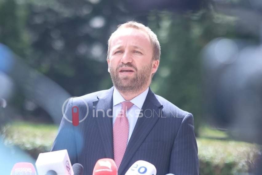 Tahiri për protestat në Prishtinë: Çdo ditë po bëhemi më shumë