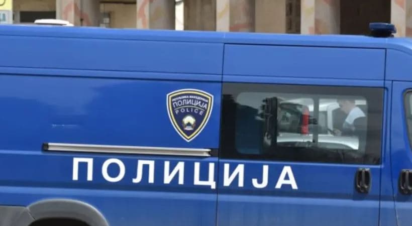 Zbulohen 12 emigrantë të paligjshëm në terminalet doganore në Tetovë dhe në Shkup