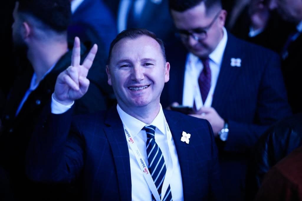 Featured image for Zemaj reagon: Sot e përgjithmonë LDK, rrënjët e thella nuk luhaten nga erërat e ditës e nuk shkulen nga interesat e momentit