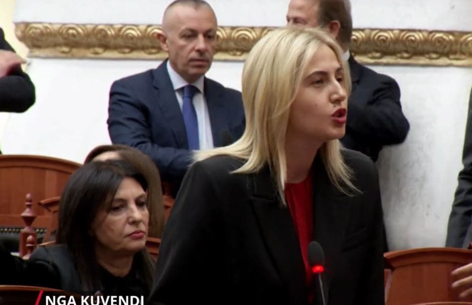 Featured image for Zhupa: Vlora Hyseni, simbol i tradhtisë kombëtare- ja pra ka narkoshtet në Evropë
