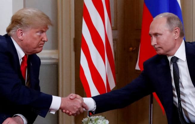 Featured image for 288,000 tonë naftë ruse, 7 cisterna lundrojnë drejt SHBA-së pas marrëveshjes së Trumpit me Putinin