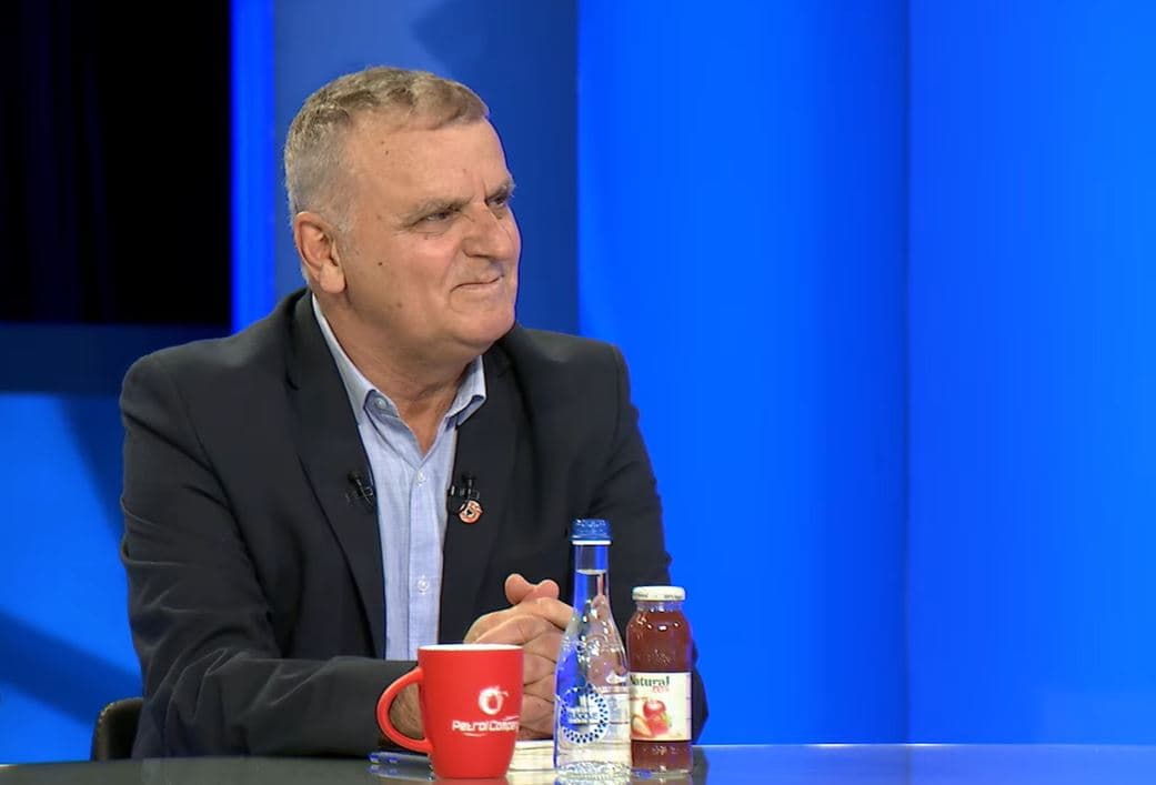 Featured image for Avdiu kundërshton aktgjykimin e Speciales: Me insistimin e Allaqit, Thaçi u zgjodh në grupin për organizim