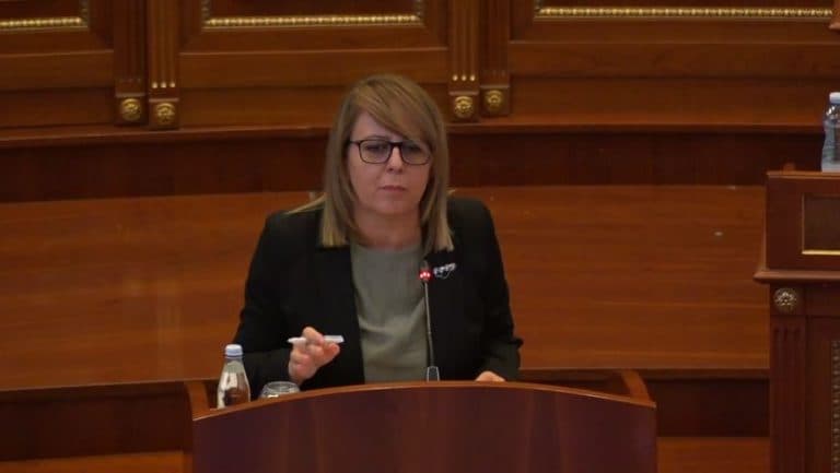 Bajrami kërkon të bëhet publike sa para ka humbur Kosova nga Plani i Rritjes