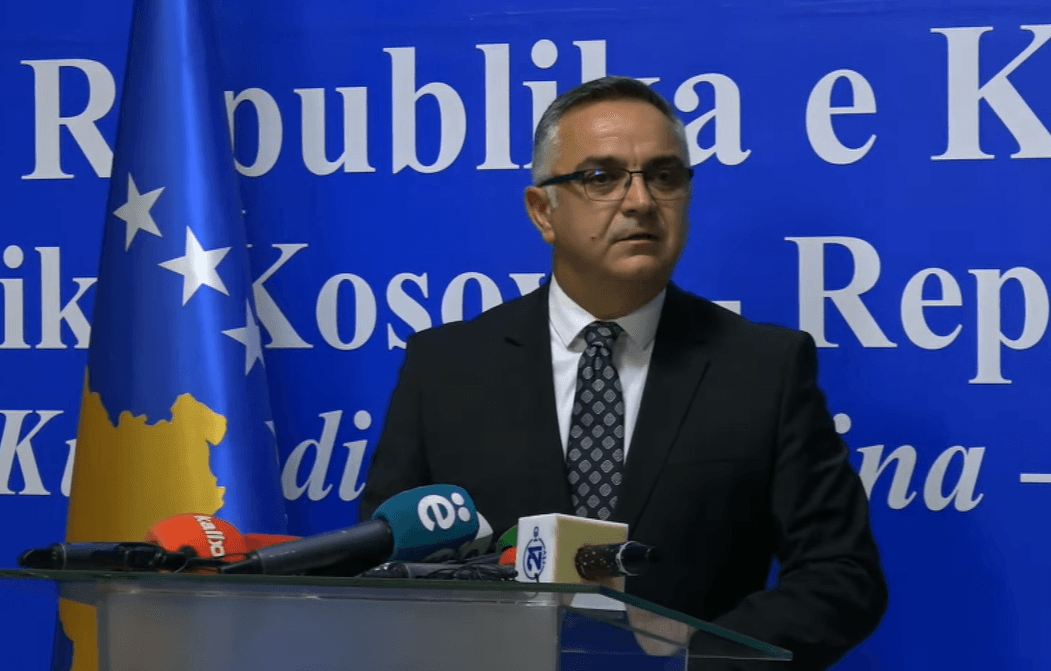 Besnik Tahiri kërkon nga deputetët e VV-së të paraqiten në sallë: Ligji duhet të vijë menjëherë