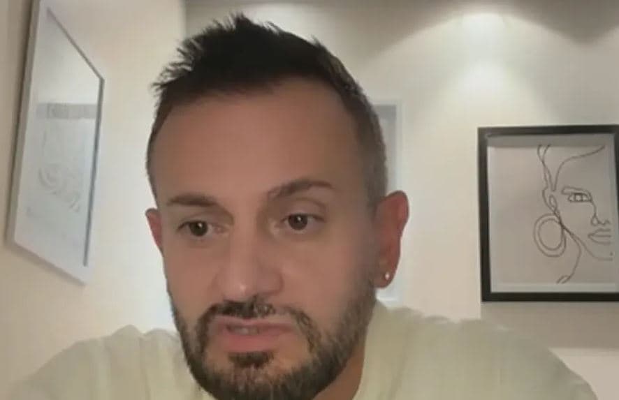 Featured image for “Big Brother” politik në Kosovë? Gazetari shqiptar paralajmëron publikimin e fotove intime të një deputeti të VV-së