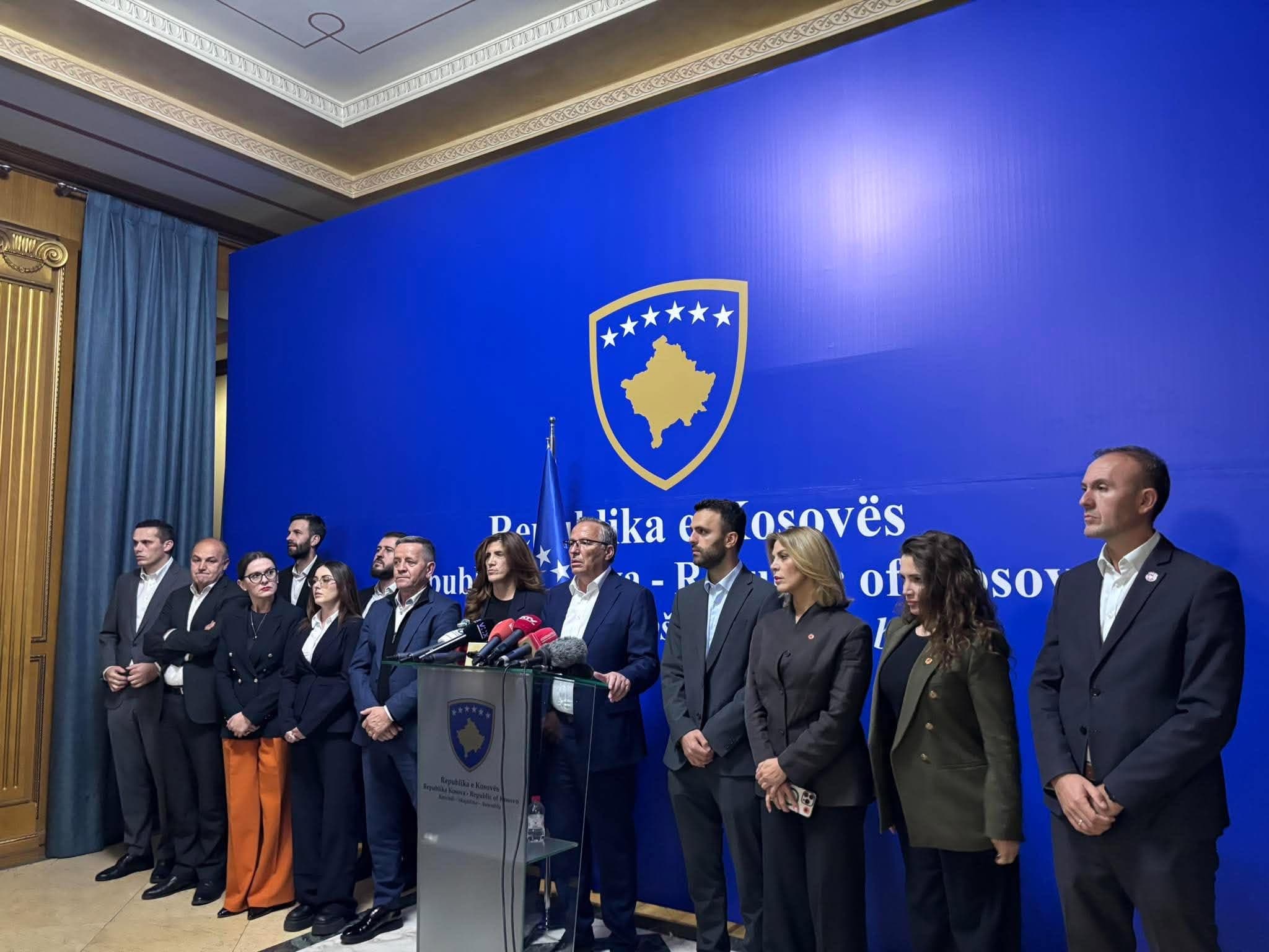 Çka po ndodh në PDK? – Heshtje nga Hamza, Çitaku, Ismaili e Tahiri për Ligjin për Specialen, veç Gruda doli me reagim!