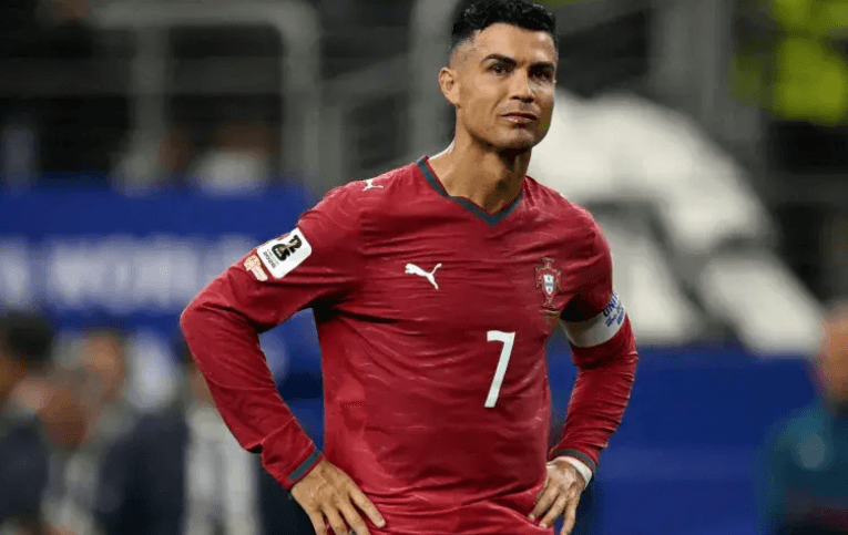 Featured image for Cristiano Ronaldo pezullohet për 30 ditë nga Kombëtarja e Portugalisë, gjobitet edhe me 255 euro