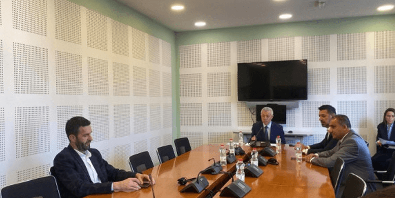 Dështon mbledhja e Komisionit për të Drejtat dhe Interesat e Komuniteteve dhe Kthim