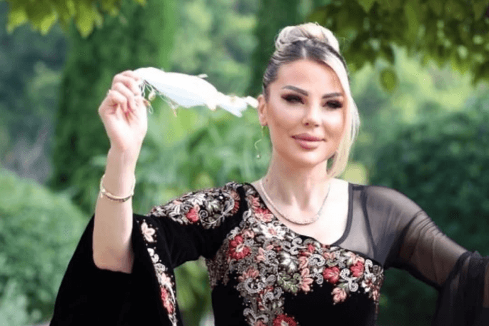 Featured image for Duda Balje mahnit me veshjen tradicionale