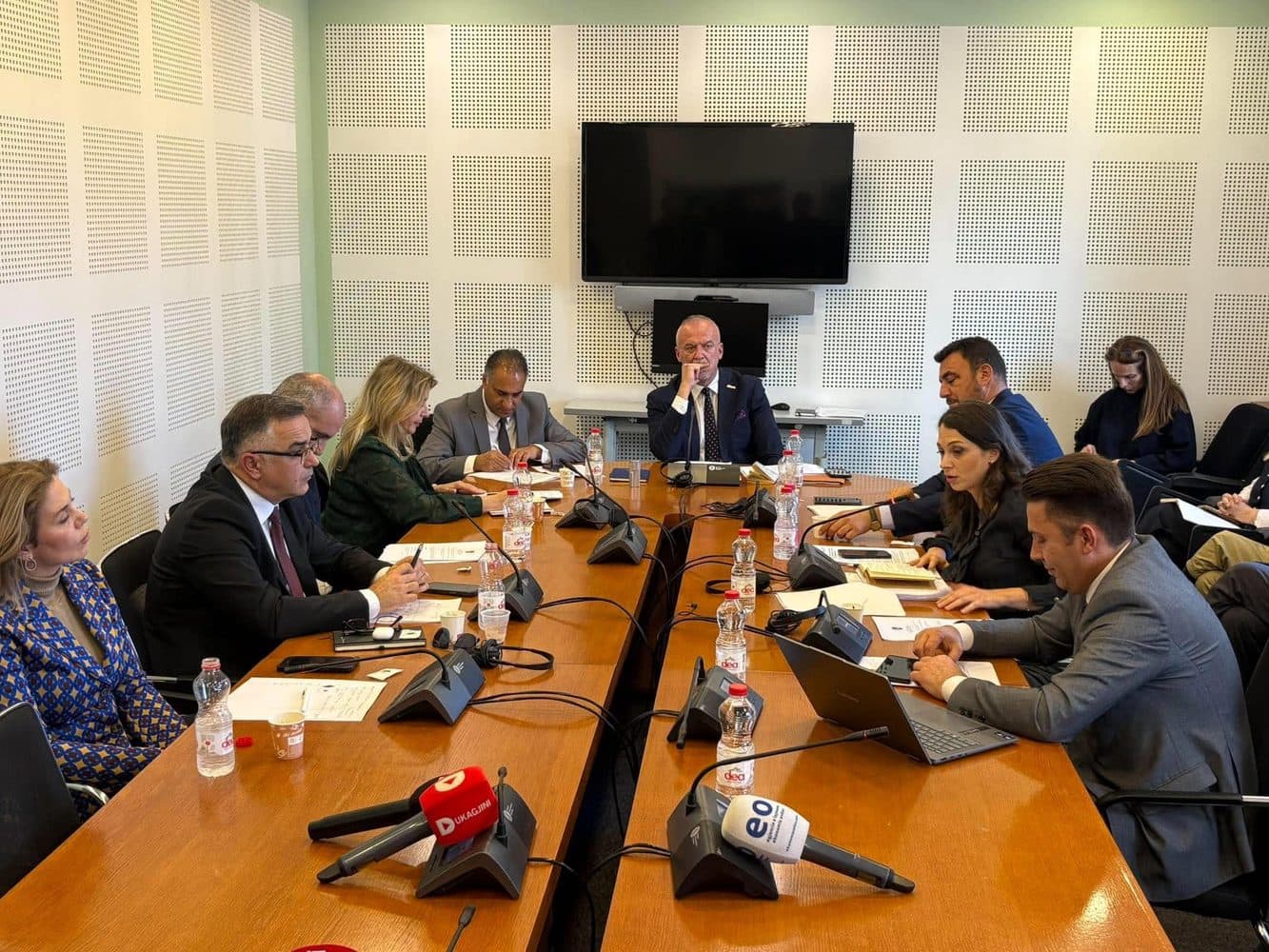 “Është në kundërshtim me qëllimin për të cilin është nisur” Deputetët opozitarë kundërshtojnë projektligjin për Byronë