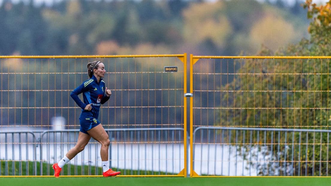 Featured image for Fantastike, pas lëndimi të rëndë Kosovare Asllani rikthehet në stërvitje me Kombëtaren