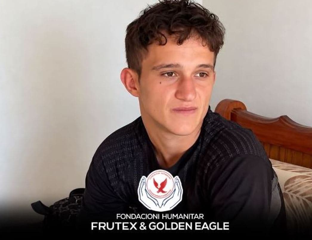 Fondacioni Frutex& Golden Eagle ia zgjatë dorën protestuesit 17 vjeçar, mbështet me 450 mijë lekë në muaj familjen e Fadil Balliut