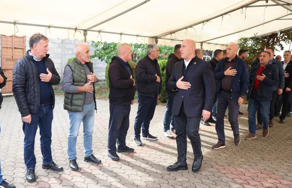 Haradinaj shpreh ngushëllime për tri familje, kujton Dervish Lokajn, Metë Binakajn dhe Haxhi Dinajn